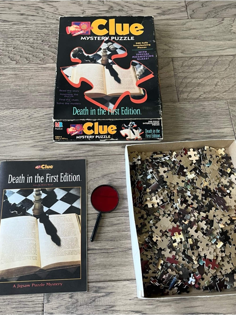 Vintage Clue Mystery Puzzle "Death in the First Edition" with Magnifying Glass - Picture 1 of 4